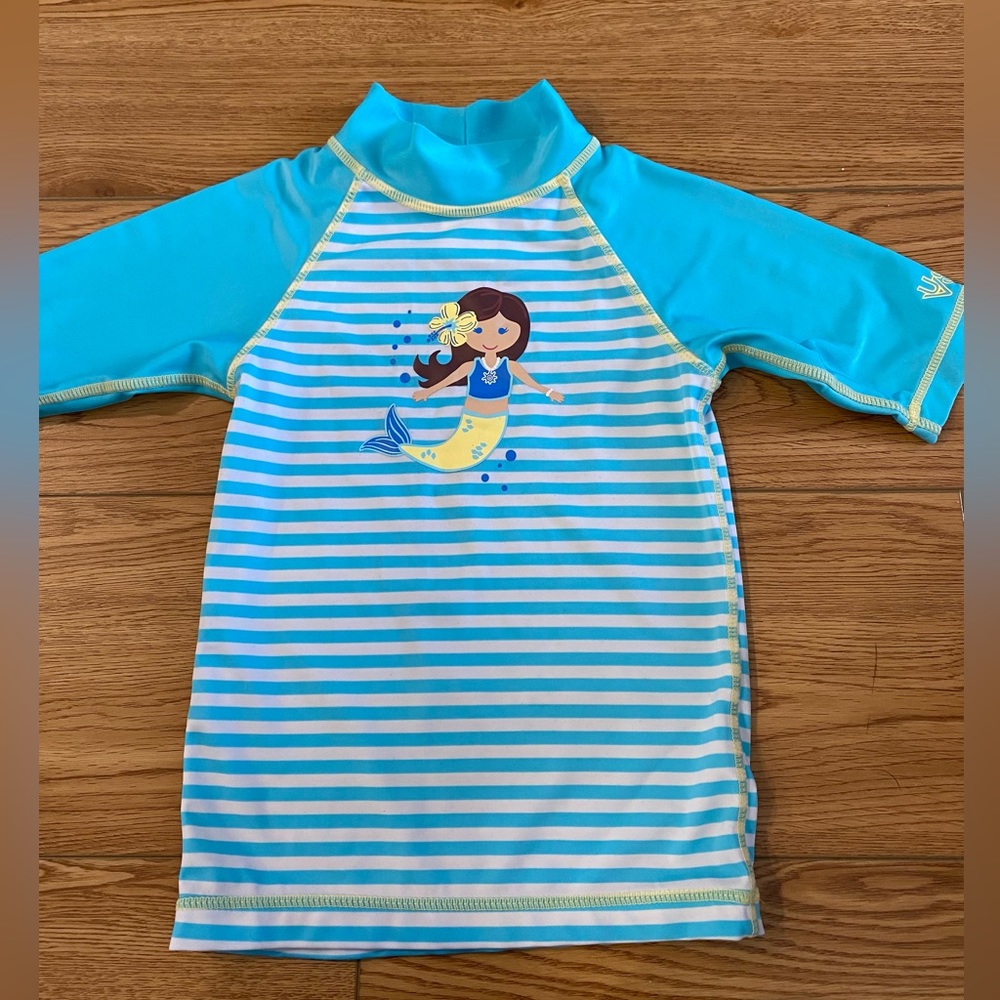 UV SKINZ Sun and Swim Shirt Size 5